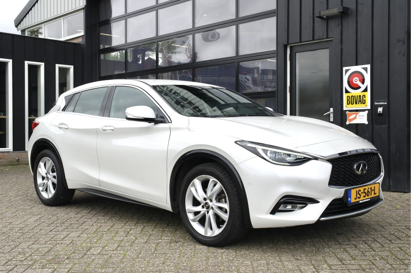 Mercedes-Benz GLA-Klasse - 1.6t Premium Tech Automaat | Leder | Memory | NL-Auto | Cruise | Camera | Dealer Onderhoud - AutoWereld.nl