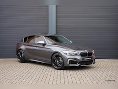 BMW 1-serie - M140i LCI2 | Schuifdak | Stuurverwarming | Navi Pro | Alcantara | HiFi Audio| M Sport onde