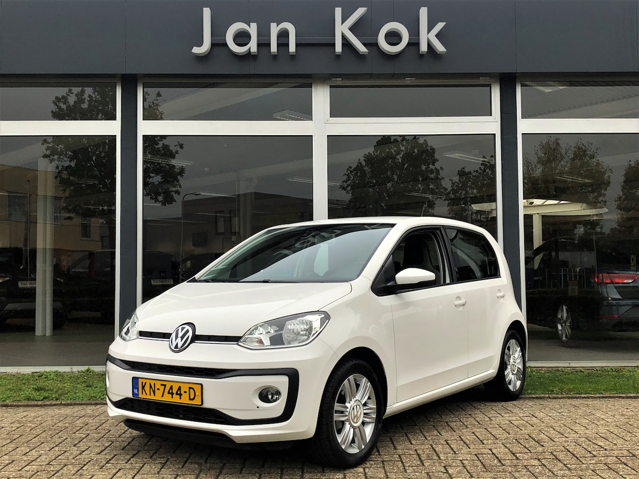 Volkswagen Up! - 1.0 BMT high up! | Climate Contol | Stoelverwarming | Cruise Controle - AutoWereld.nl