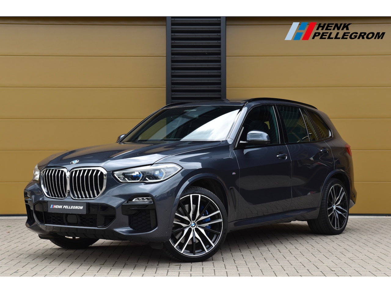 BMW X5 - xDrive40i * M Sportpakket * Trekhaak * Panorama dak * Harman Kardon * Comfortstoelen * 22 - AutoWereld.nl