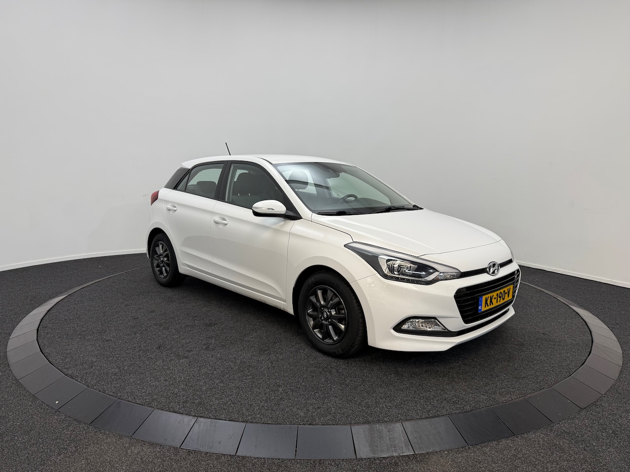 Hyundai i20 - 1.0 T-GDI i-Motion Comfort 100pk | Navi | Camera | Cruise | Vol. Dealer onderhouden - AutoWereld.nl