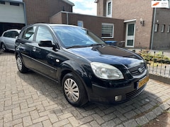 Kia Rio - 1.4 X-tra *AIRCO* koppelingen slecht