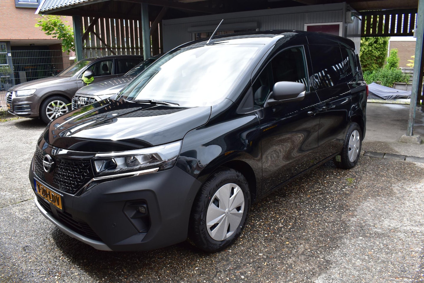Nissan Townstar - N-Connecta L1 45 kWh NIEUW trekhaak/Metallic Zwart Vol opties - AutoWereld.nl