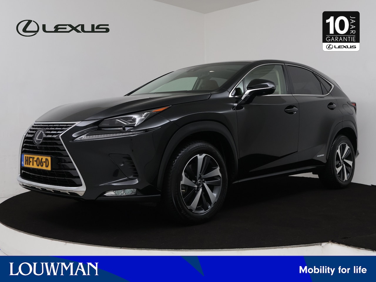 Lexus NX - 300h AWD President Line | Mark Levinson Audio | Leder | Navigatie | Panoramadak | 360 Came - AutoWereld.nl