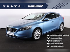 Volvo V40 - T3 Momentum - Parkeersensoren achter - Navigatie - Cruise Control - LED koplampen - Trekha