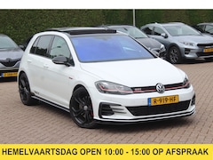 Volkswagen Golf - 2.0 TSI GTI TCR / Akrapovic / Panoramadak / Camera / 19'' / Leder / Navigatie / Keyless /