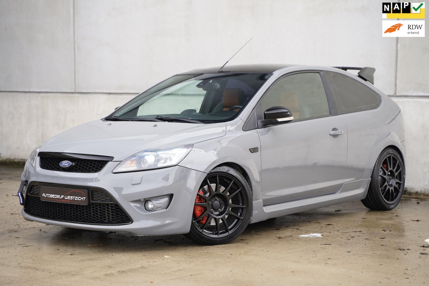 Ford Focus - 2.5 ST 2.5 ST 225pk, Nardo Grey, Uniek! Recaro - AutoWereld.nl