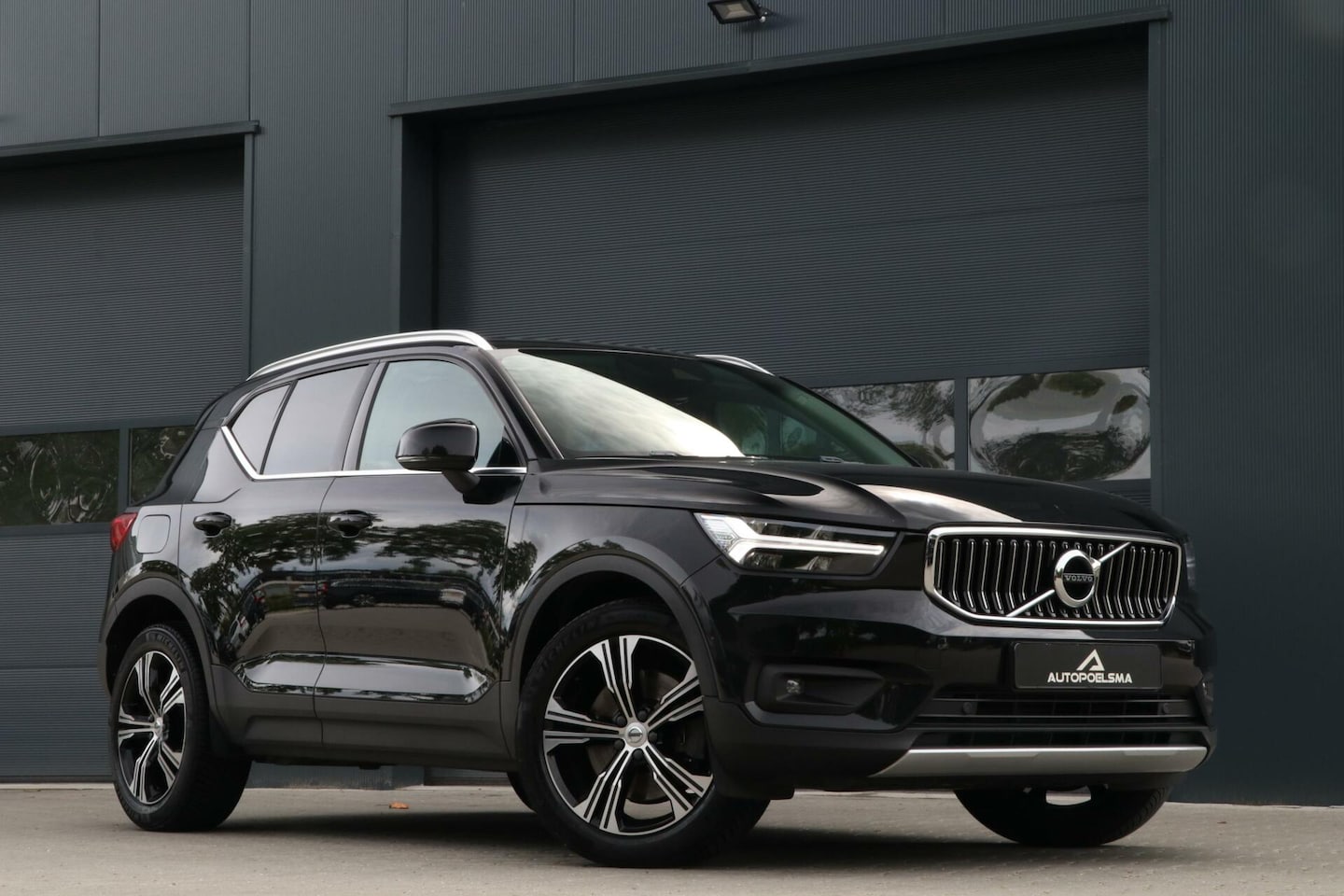 Volvo XC40 - 1.5 T4 Recharge Inscription Expr. AppleCarplay PrivacyGlass Navi LaneAssist Dab+ Pdc 19'In - AutoWereld.nl