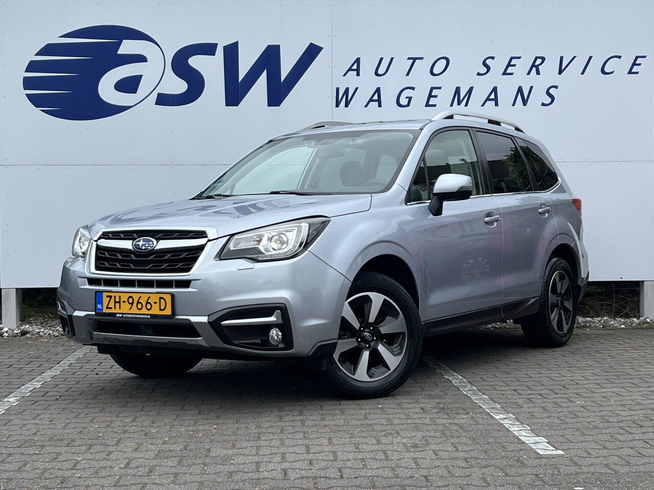 Subaru Forester - 2.0 AWD Premium | Trekhaak | Pano | Memory | Dodehoek | BOMVOL! - AutoWereld.nl