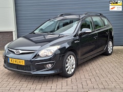 Hyundai i30 CW - | 1.6i i-Motion | Airco | Bluetooth | Parkeersensoren |