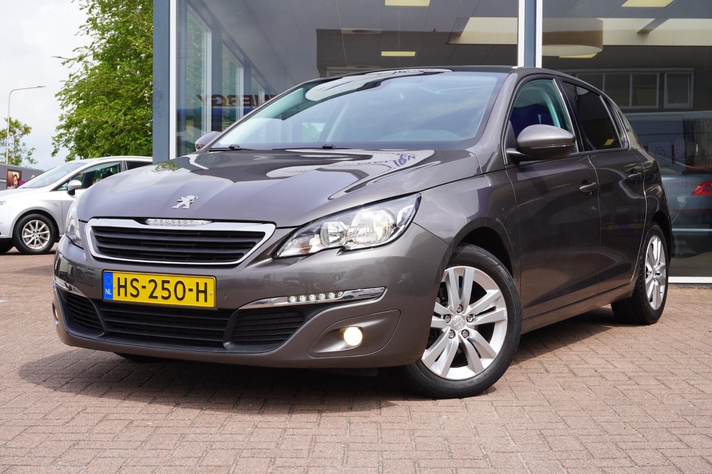 Peugeot 308 - 1.6 BlueHDi Blue Lease Executive | Airco | Navigatie | Elek. Pakket | PDC | Inruil mogelij - AutoWereld.nl