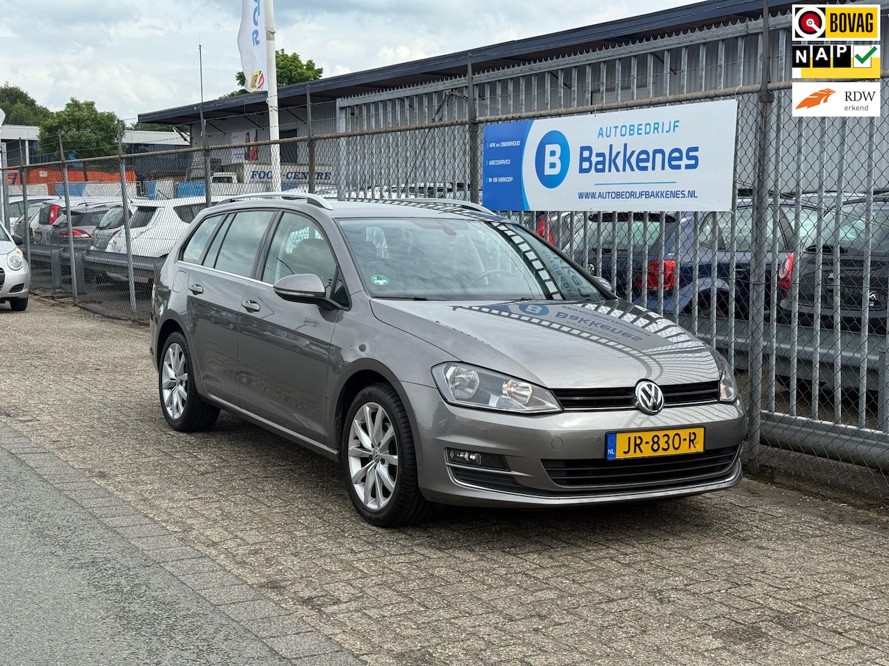 Volkswagen Golf Variant - 1.2 TSI Highline | Carplay | Camera | Trekhaak| Stoelverw. - AutoWereld.nl