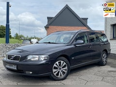 Volvo V70 - 2.4 Comfort Line Autom/ Trekhaak/ Clima/ NAP