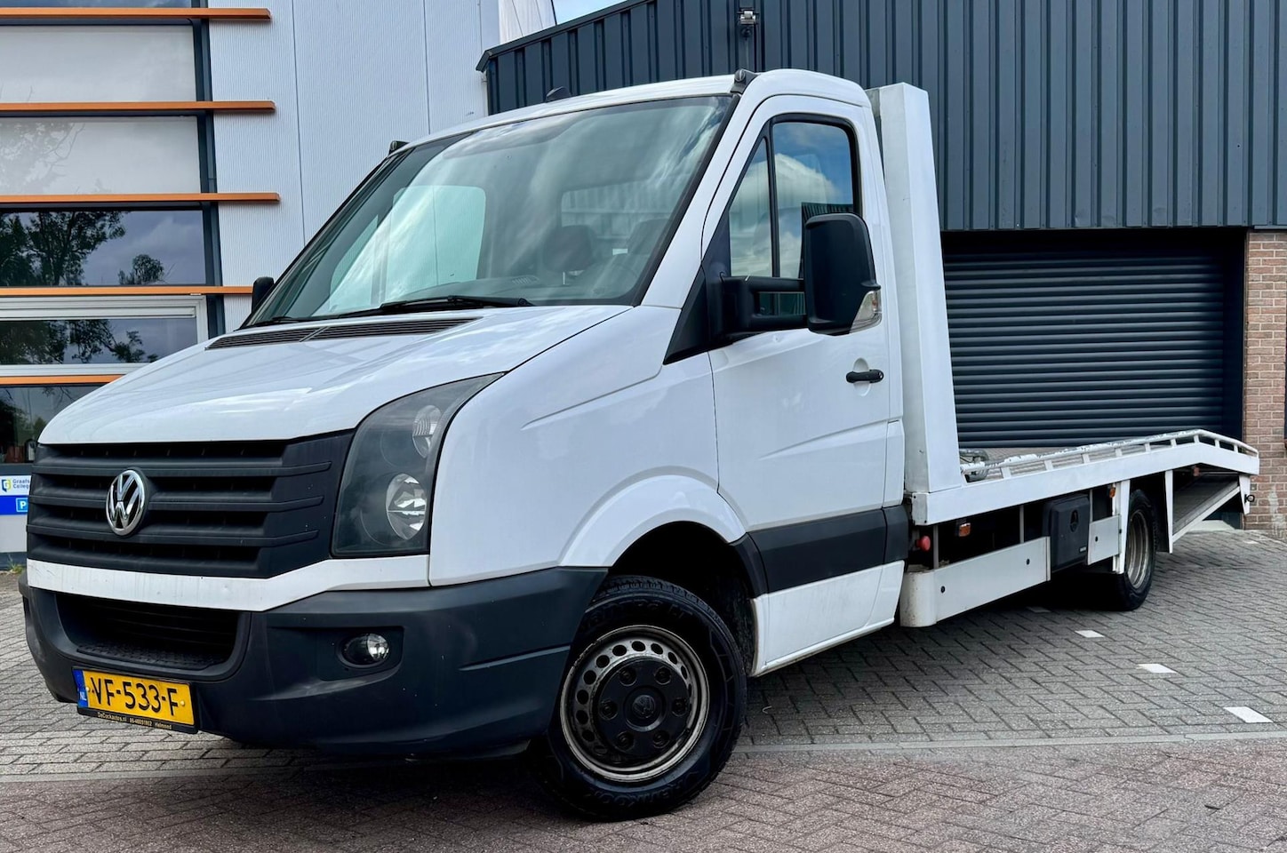 Volkswagen Crafter - 2.0 TDI Oprijwagen Autoambulance Airco Nap Lier Trekhaak - AutoWereld.nl