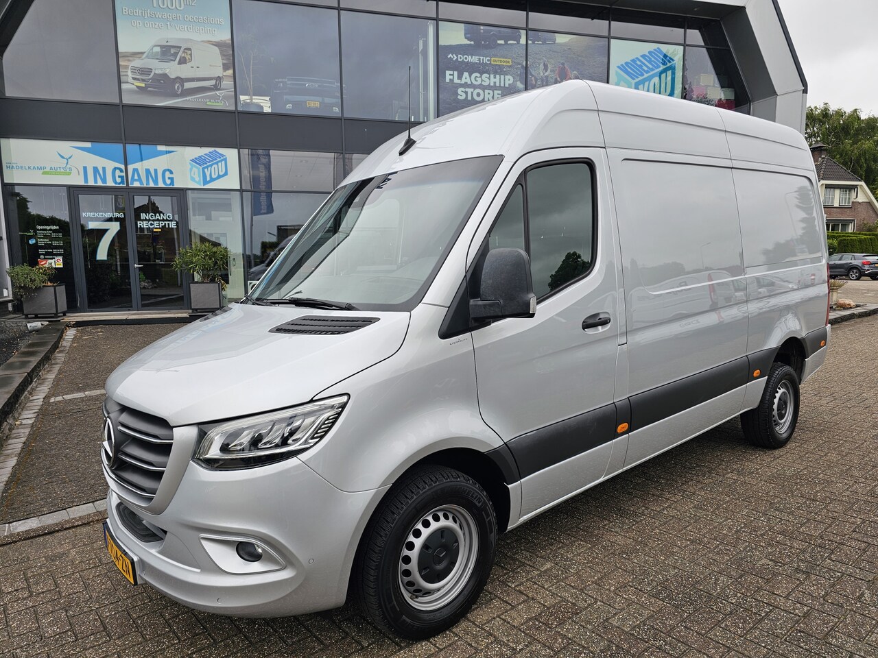 Mercedes-Benz Sprinter - 319 3.0 CDI L2-H2 Automaat * 3,5t trekgewicht * NAVI * Camera * Cruise Control * - AutoWereld.nl