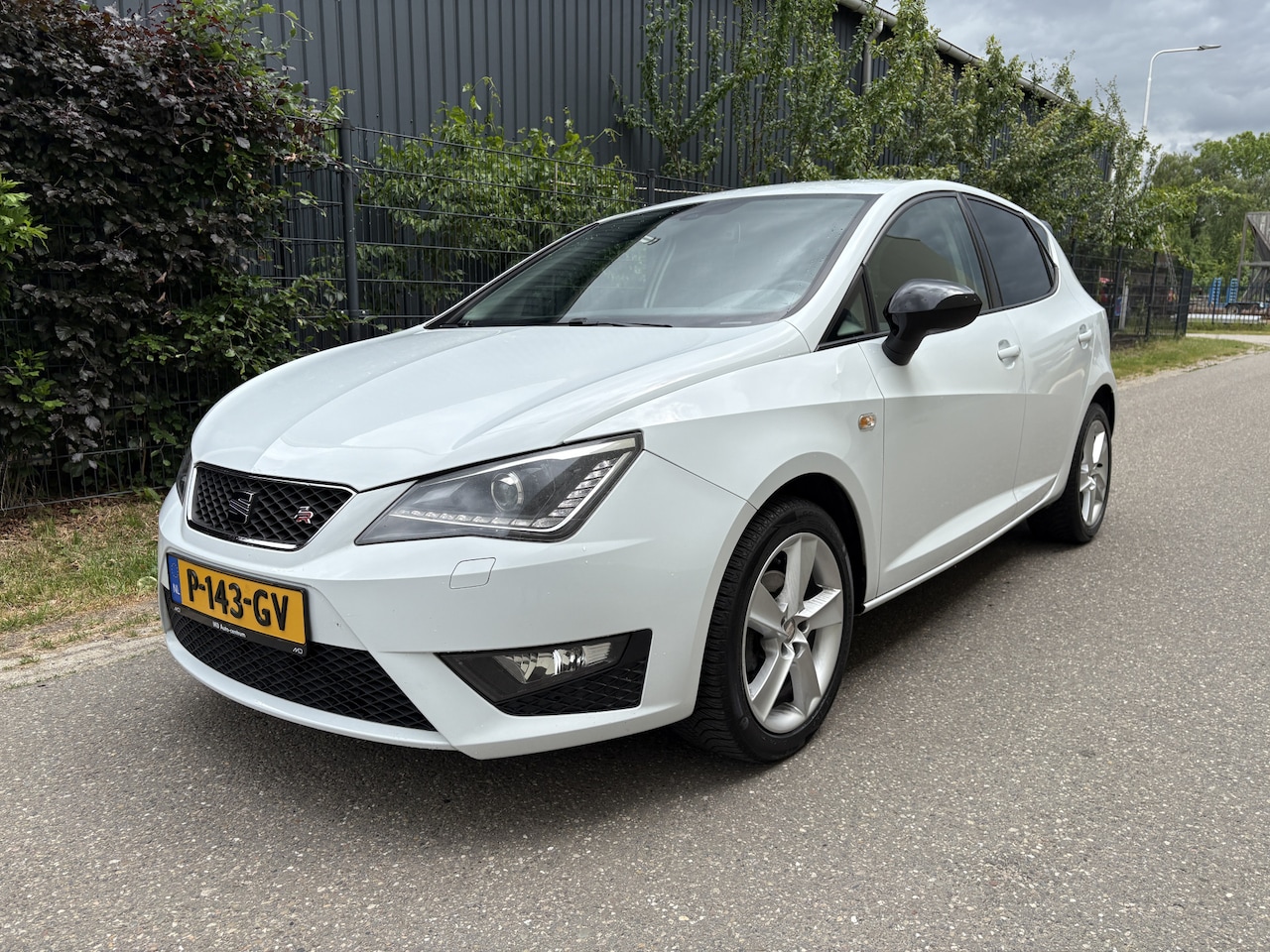 Seat Ibiza - 1.2 TSI FR / 5-DEURS / UITLAATKLEP / CRUISE / 146dkm! - AutoWereld.nl