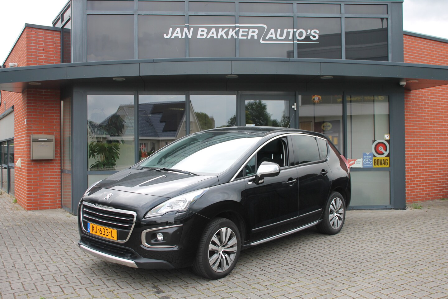 Peugeot 3008 - 1.2 PureTech Blue Lease Executive ✅ Trekhaak ✅ AC ✅ BT ✅ - AutoWereld.nl
