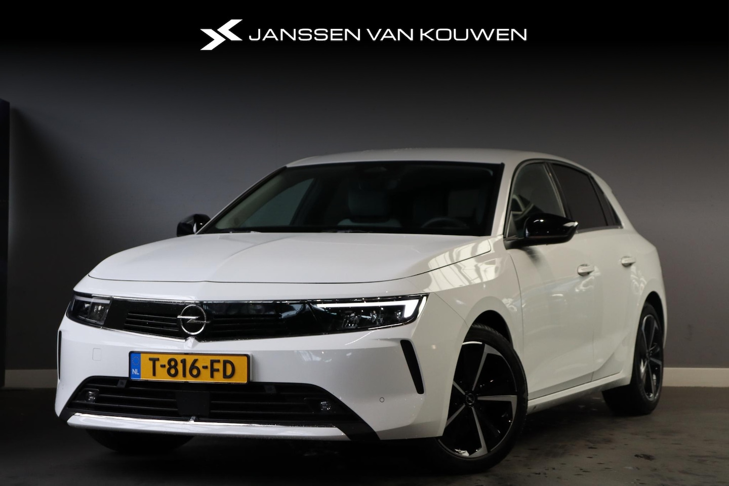 Opel Astra - 1.2T Elegance Drive Assist 1.0 Winter Pakket Multimedia Navi Pro - AutoWereld.nl
