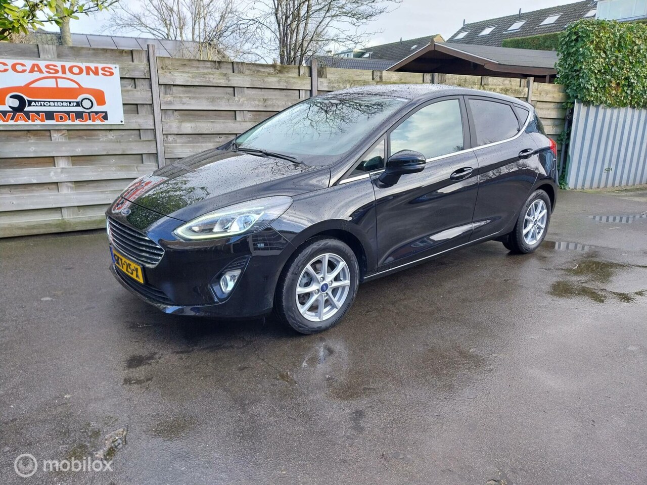 Ford Fiesta - 1.0 Titanium Stuur,Stoelen,Ruit verwarming - AutoWereld.nl