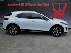 Kia XCeed - 1.6 GDi PHEV EXECUTIVELINE | PANORAMA | LEER | A.C.C. | LED | 18" | CARPLAY | CAMERA