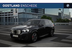 BMW iX1 - eDrive20 M Sport / Panoramadak / Trekhaak / Achteruitrijcamera / Comfort Access / Sportsto