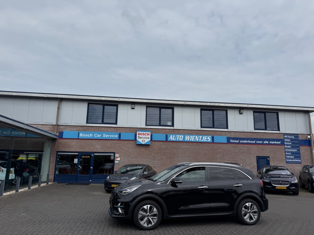 Kia e-Niro - ExecutiveLine 64kWh | Leer | Navi - AutoWereld.nl