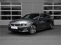 BMW 3-serie Touring - 330i xDrive High Executive | Trekhaak | Leder | Carplay