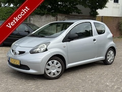 Toyota Aygo - 1.0-12V RIJD SCHAKELT PERFECT