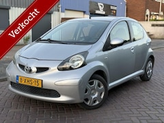 Toyota Aygo - 1.0-12V + NIEUW APK / ELEKPAKKET