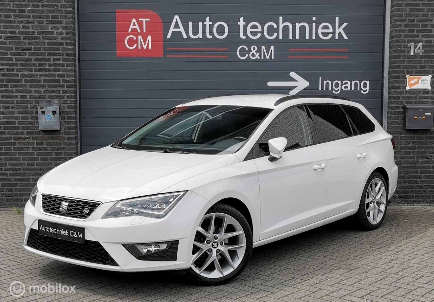 Seat Leon ST - 1.4 TSI FR 140PK/CRUISE/LED/DCC/PDC/MTF/TOPAUTO - AutoWereld.nl