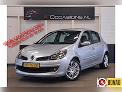 Renault Clio - 1.6-16V Initiale