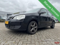 Volkswagen Polo - 1.4-16V/5DEURS/NAP/ELEKTR.RAMEN/LM VELGEN