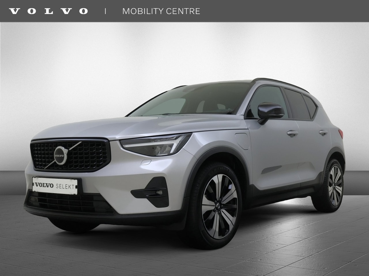 Volvo XC40 - 1.5 T4 Ult. Dark | Schuif-/Kanteldak | Trekhaak | Alcantara | - AutoWereld.nl