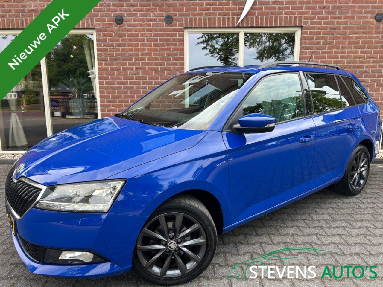 Skoda Fabia Combi - 1.0 TSI Bus. Edition NIEUWE APK / CARPLAY / ANDROID / DAB+ / NAV - AutoWereld.nl