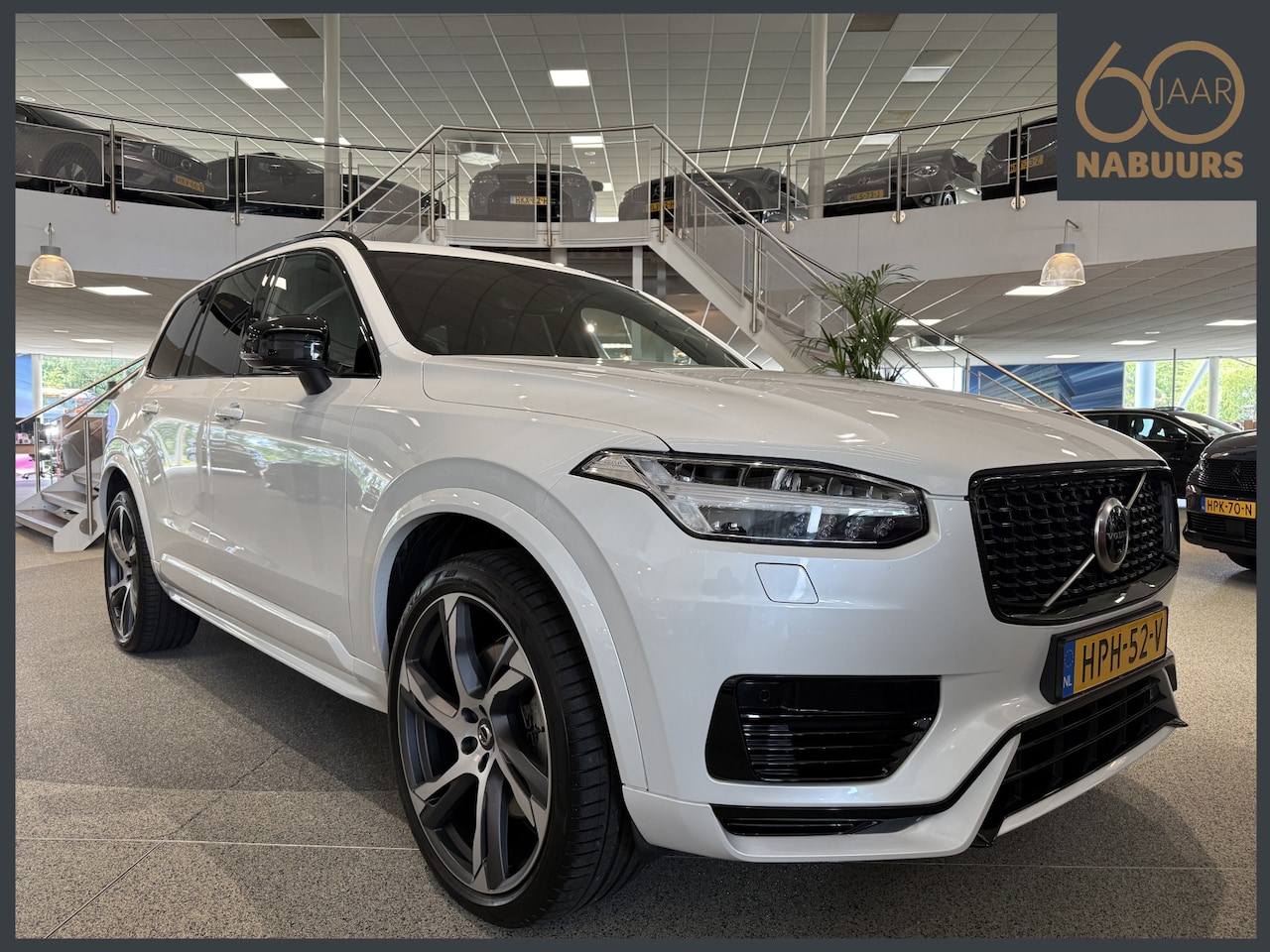 Volvo XC90 - 2.0 T8 Recharge AWD R-Design 2.0 T8 Recharge AWD R-Design, B&W, Stoelventilatie, Pano - AutoWereld.nl