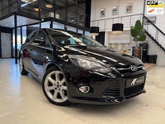 Ford Focus - 1.6 TDCI Titanium Panoramadak Stoelverwarming Navigatie Bluetooth Parkeersensoren Leder be