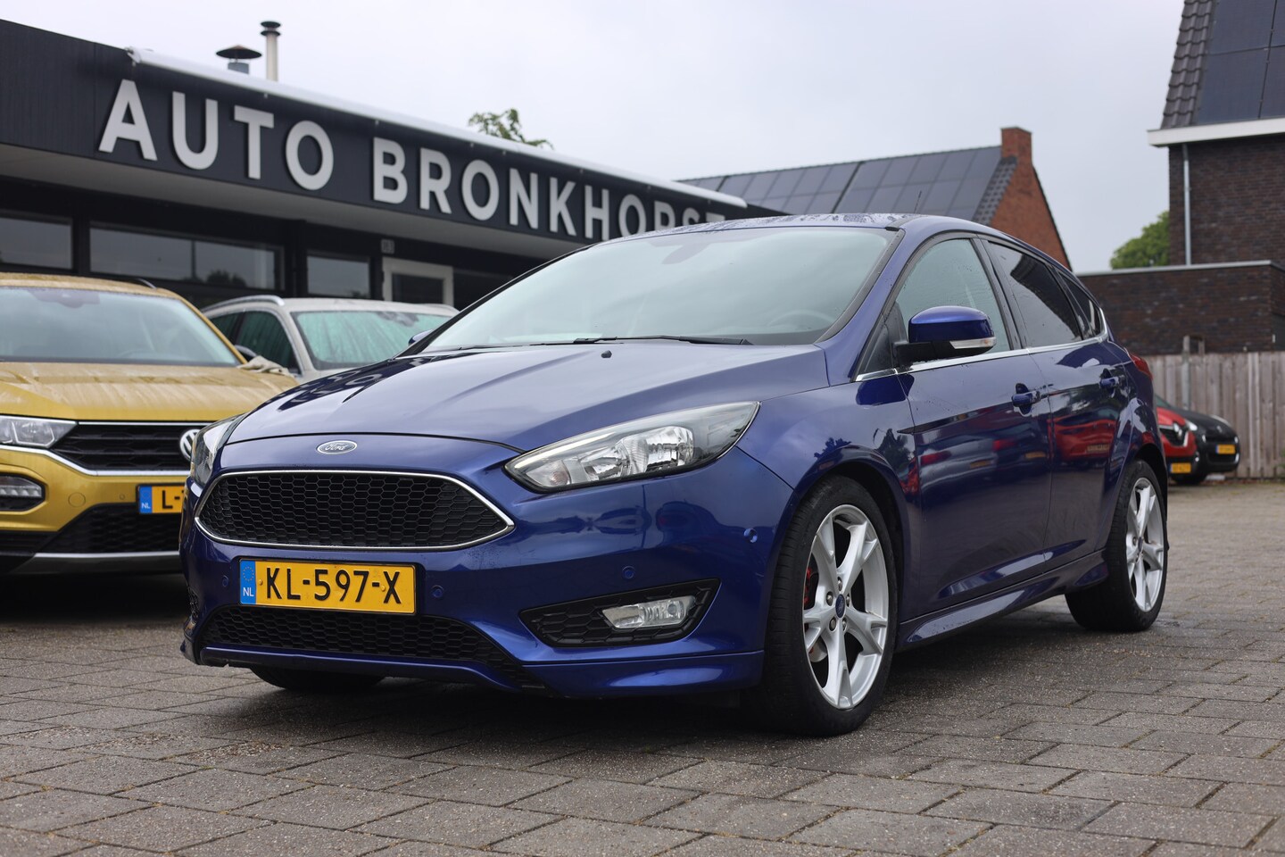Ford Focus - 1.0 ST-LINE | NAVI | CAMERA | 18 INCH - AutoWereld.nl