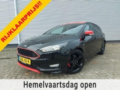 Ford Focus - 1.5 135KW/184PK ST line, applecarplay/android, airco, cruise, stoelverwarming, parkeersens