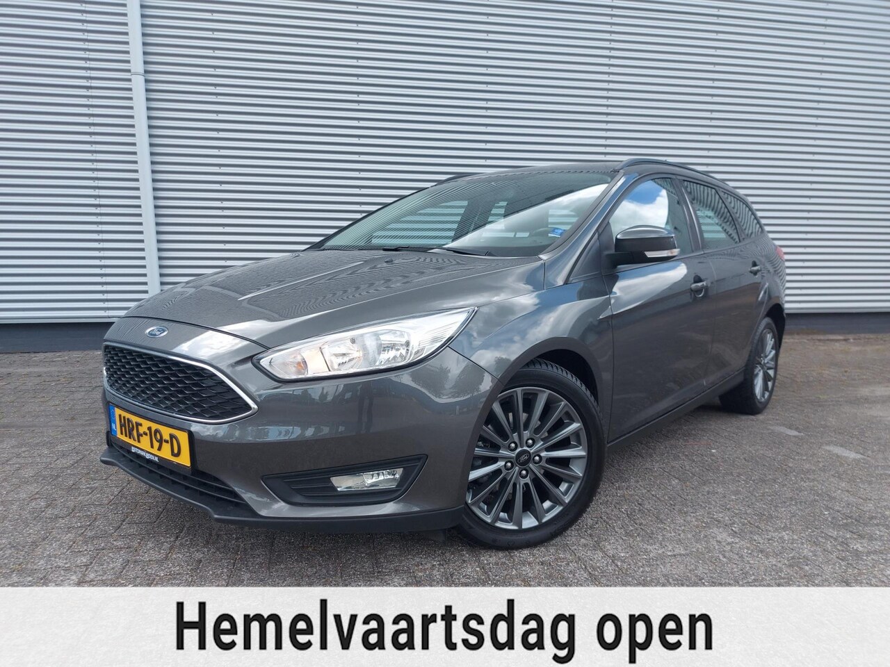 Ford Focus Wagon - 1.0 EcoBoost Trend Automaat,airco,cruise,navigatie,stoelverwarming, - AutoWereld.nl