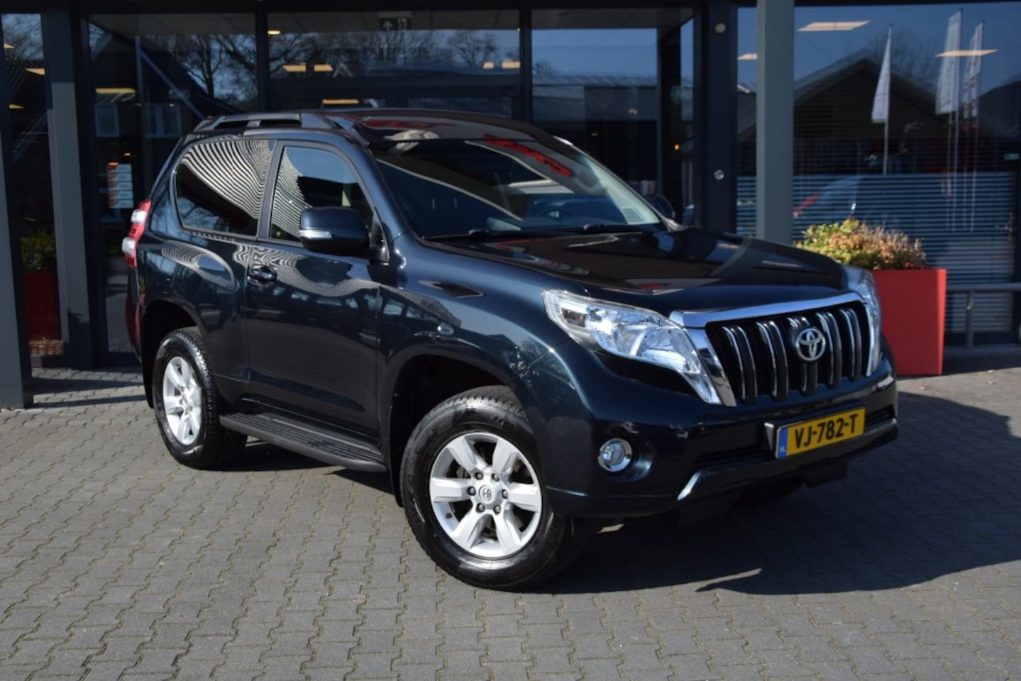 Toyota Land Cruiser 150 - 3.0 D-4D 3DRS VX A/T VAN - AutoWereld.nl