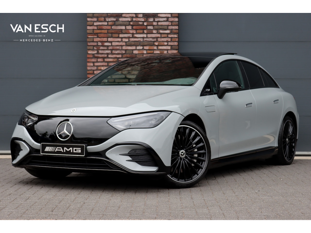 Mercedes-Benz EQE - 300 AMG Line 89 kWh | Hyperscreen |  Achterasbesturing | Distronic+ | Panoramadak | Burmes - AutoWereld.nl