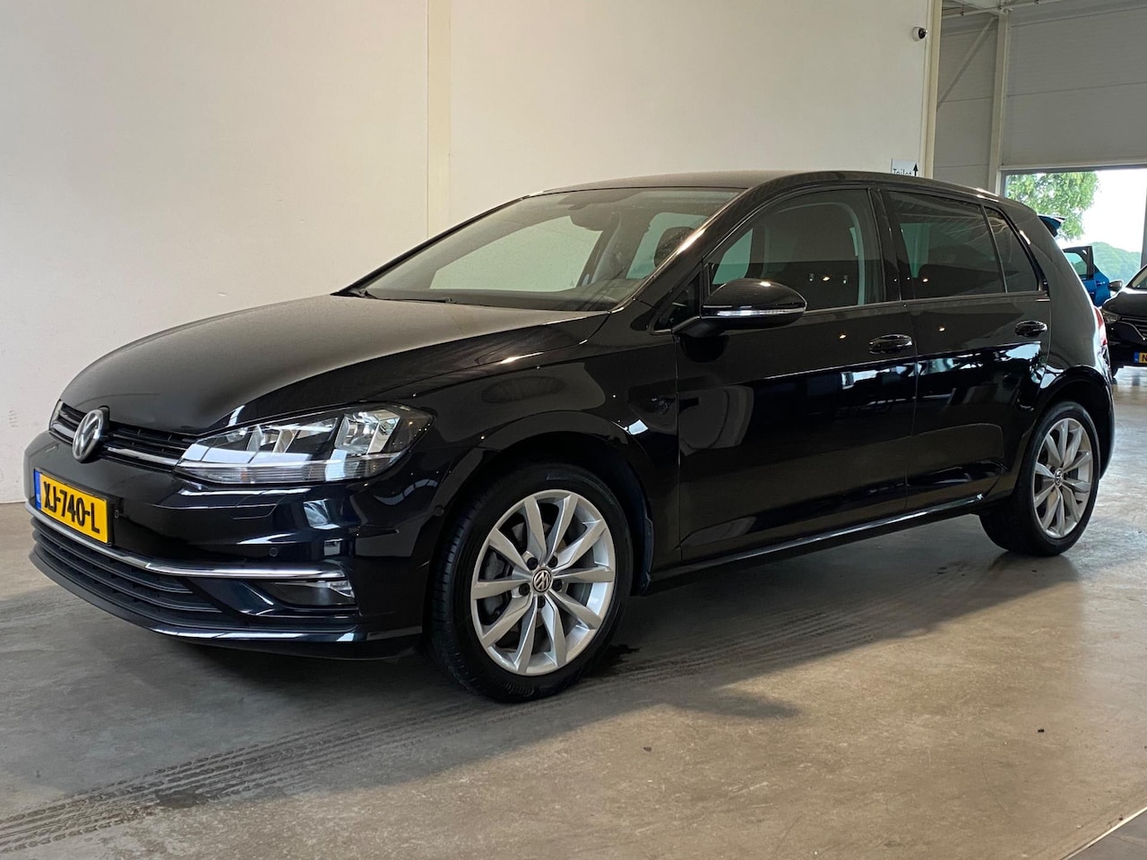Volkswagen Golf - 1.5 TSI 150PK Automaat Virtual 88dkm! - AutoWereld.nl