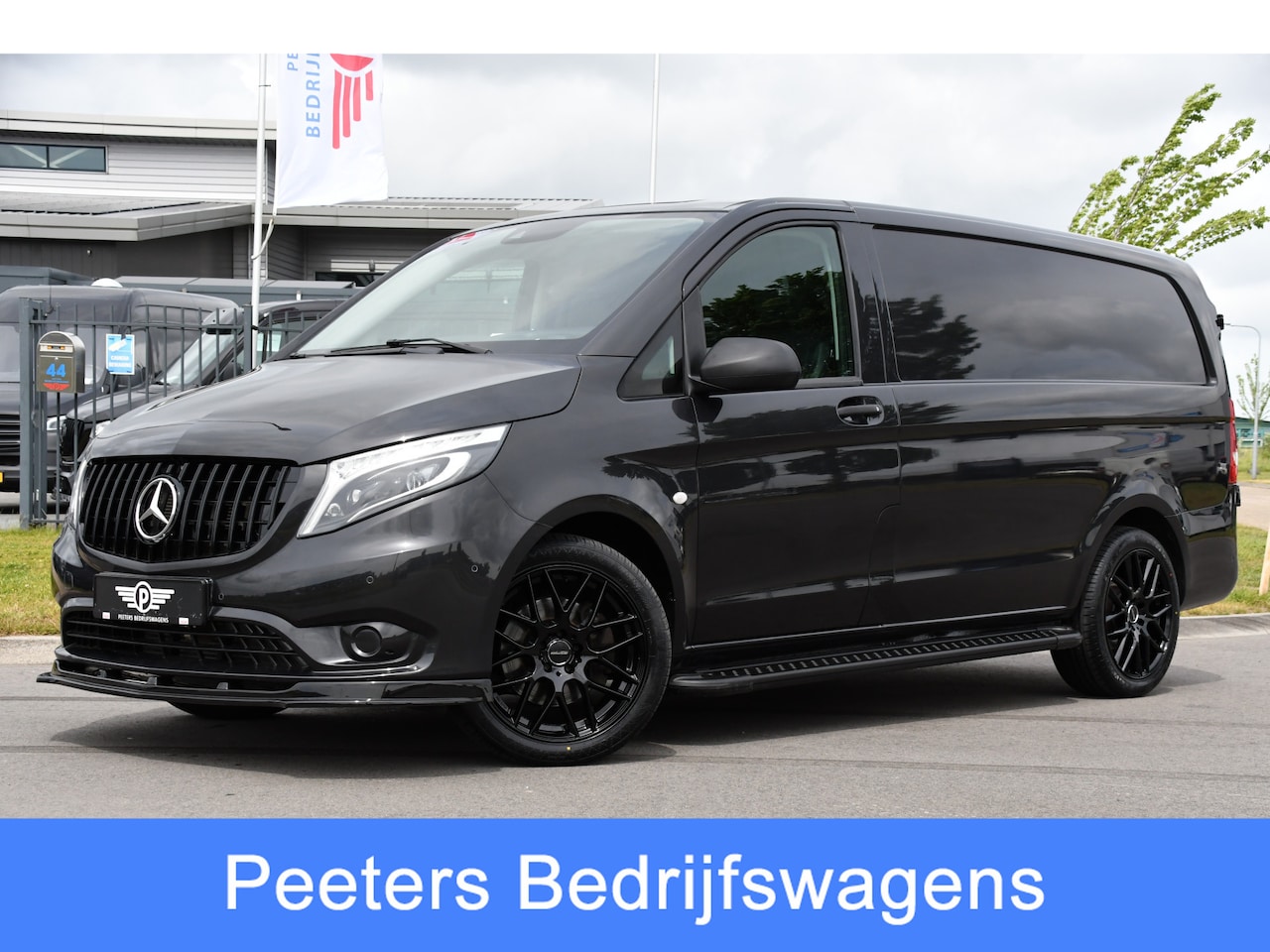 Mercedes-Benz Vito - 119 CDI L2 AMG Edition Camera, Cruise, Carplay, LED, 190PK, Automaat, Trekhaak, Sensoren, - AutoWereld.nl