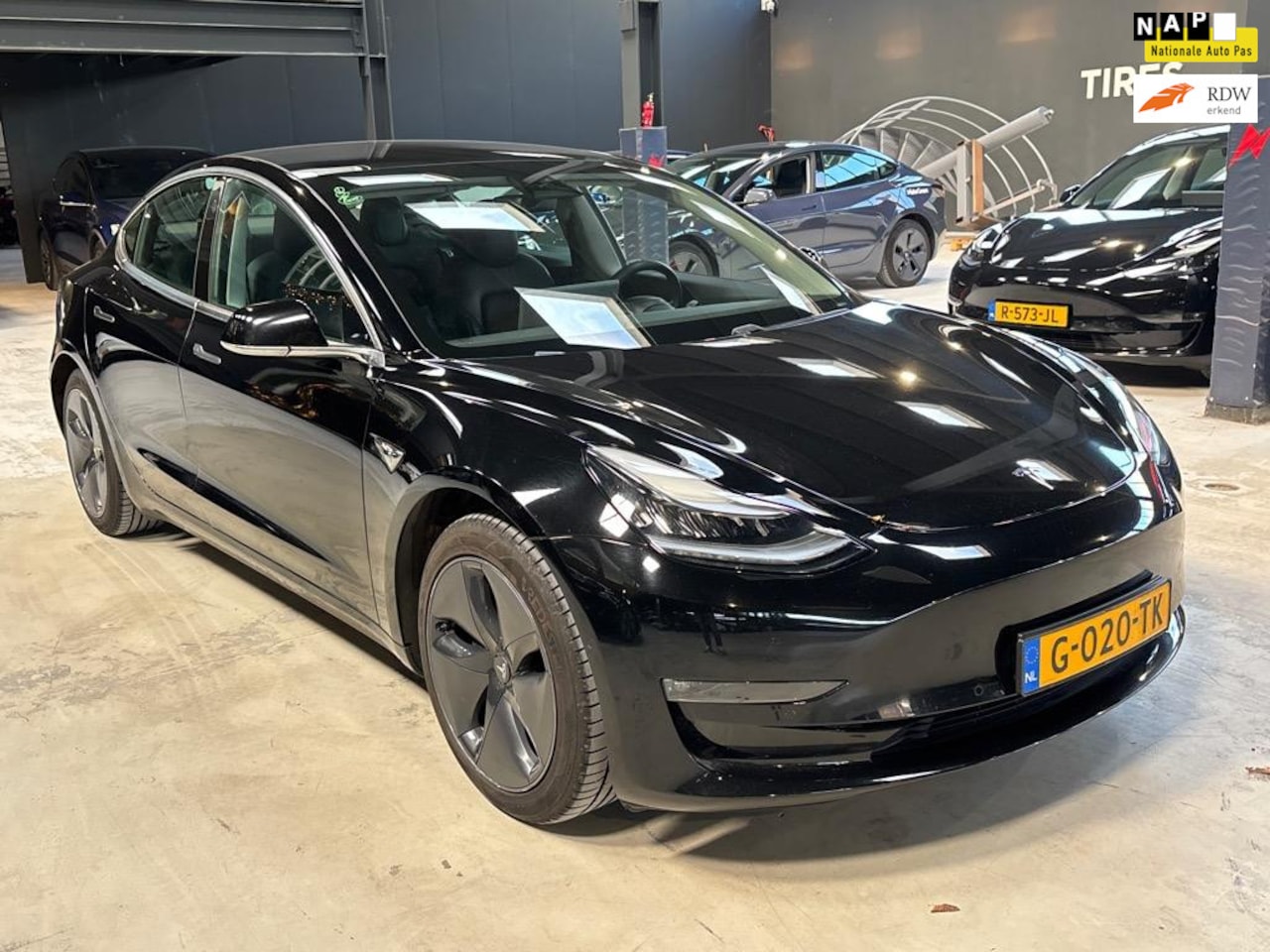 Tesla Model 3 - Long Range RWD Long Range Dual Motor AWD 75 kWh 19" LM velgen Mooi! - AutoWereld.nl