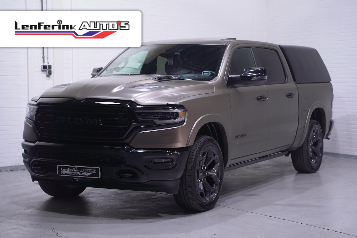 Dodge Ram 1500 - 5.7 V8 4x4 Limited Night Luchtvering, 22" LMV 360 Camera, Harman&Kardon, Panoramadak, BPM - AutoWereld.nl