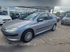 Peugeot 206 - 1.4 XT AUTOMAAT