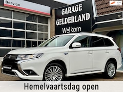 Mitsubishi Outlander - 2.4 PHEV Pure+ | Leder/Alcantara | Apple/Android | Bi-Xenon | Full-Led | Cruise | Climate