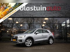 Audi Q2 - 35 TFSI Business Edition , Adap. cruise, Keyless entry, Carplay,