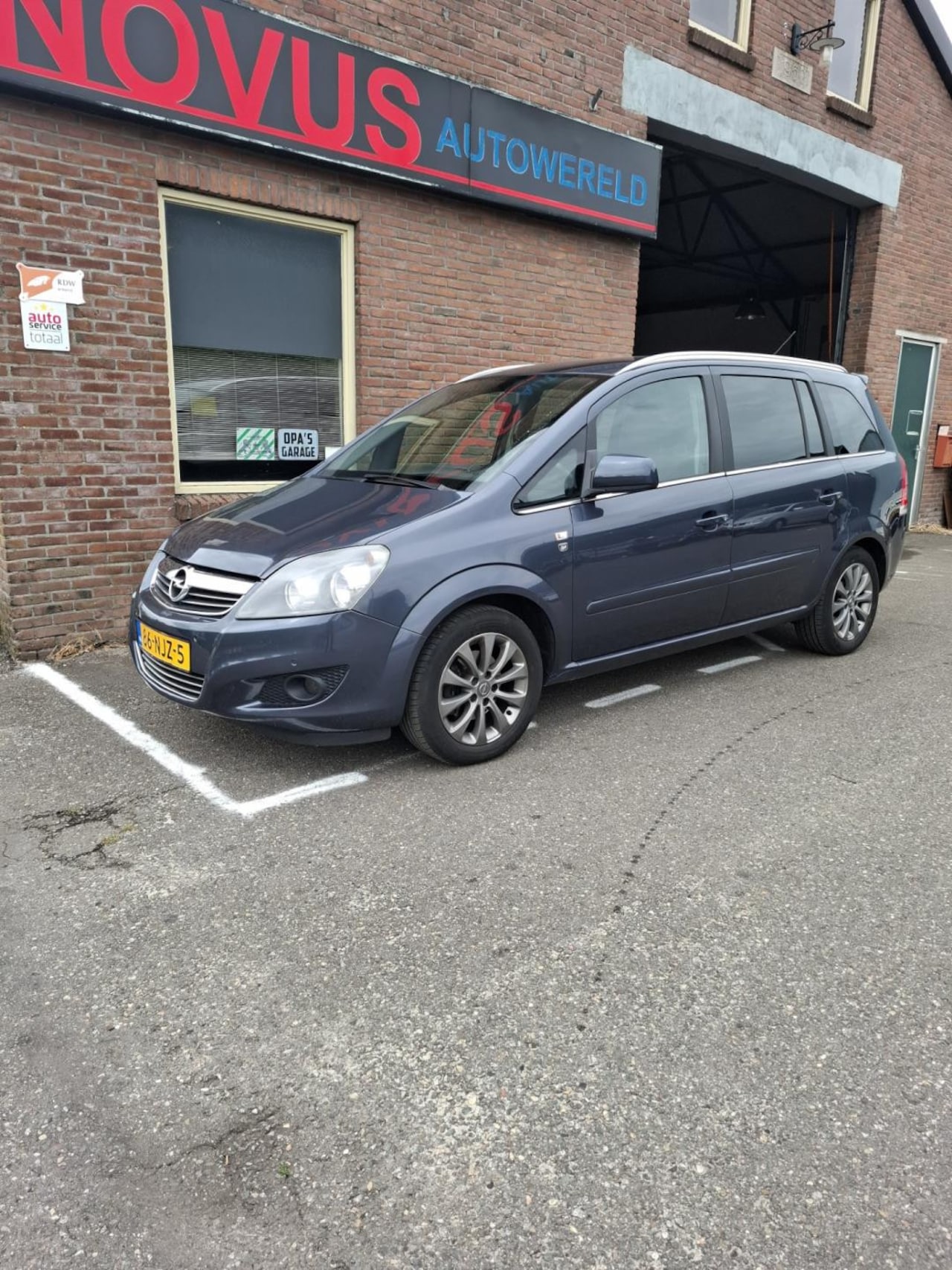 Opel Zafira - 1.6 111 years Edition 1.6 111 years Edition - AutoWereld.nl