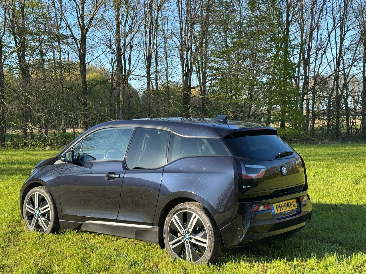BMW i3 - Carbon Edition 94Ah Limited edition ALLE leverbare opties + winterset van 1e eigenaar, Dealer onderhouden - AutoWereld.nl